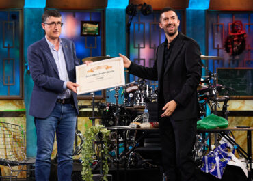 José María Martín-Olalla, partner of the Atlantic Sunset project and professor at the University of Seville, appeared on the Spanish TV program “La Revuelta” with David Broncano to explain his correction to an Albert Einstein theory and solve a 120-year-old problem